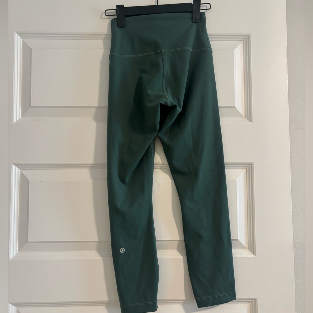 Lululemon Wunder Train Contour Fit High-Rise Size 4